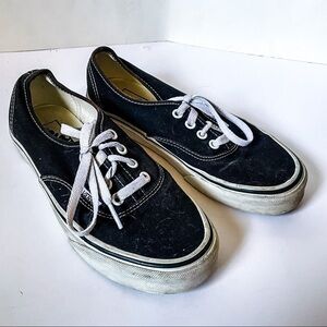 Black White Vans WARD LO SUEDE SNEAKER size 6.5